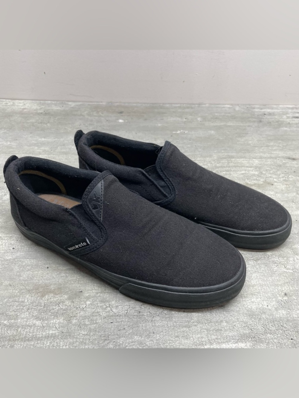 Konkrete Fever Slip On Sneakers Mens 8 Black Canvas Low Top Shoes‎